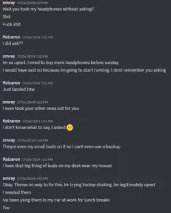 Headphones 01.png