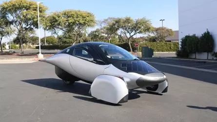 aptera-solar-electric-vehicle-ces-2025-design_dezeen_2364_hero-852x479.webp