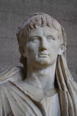 octavian.jpg
