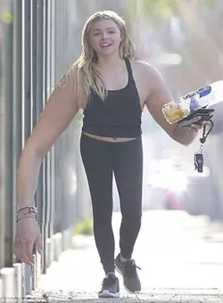 Chloe Grace Moretz unphotoshopped original.jpg