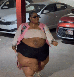 Oh lawd she comin.gif Oh lawd she comin.gif
