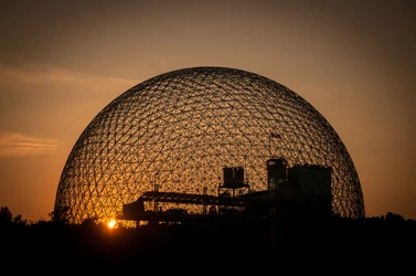 Sunset_at_Jean-Drapeau.jpg