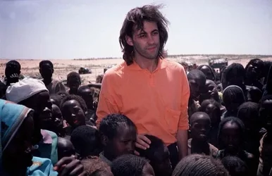 1415753385803_wps_31_Sir_Bob_Geldof_with_starv.jpg