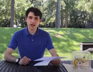 autistic faggot with a sonich medallion.png
