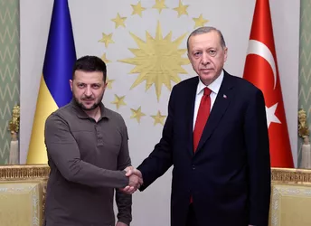 230707173105-02-zelensky-erdogan-070723.jpg