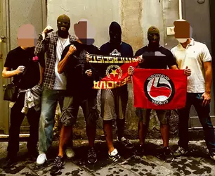 23.9.2023 🇮🇹 Napoli Fascist Crew on tour Genova with some trophies.jpg