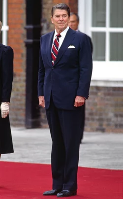 rs_634x1024-210113132823-634-ronald-reagan-2-presidential-fashion.ct.jpg