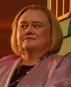 web_cast_louieanderson_baskets_570x698.jpg
