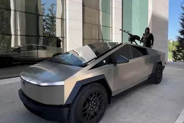Cybertruck_Kadyrov_1.jpeg.jpg