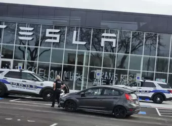 tesla02.png