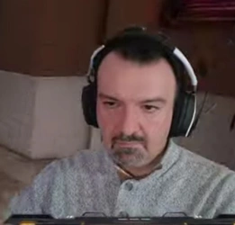 Screenshot_20250319_205545_YouTube.jpg
