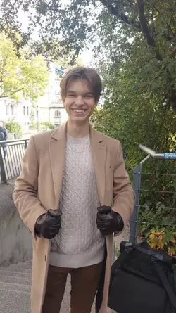 Alex_2.jpg