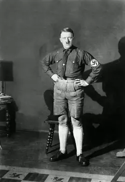 swastika-lederhosen.jpg