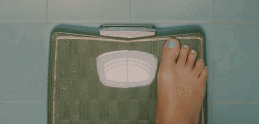 taylor-swift-anti-hero-scale-gif-6fe7def6e48444eb9f10d38eb3aaf549.gif