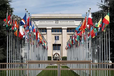 un01.jpg un01.jpg
