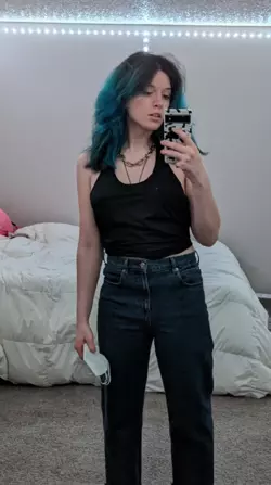 1743989868909.png