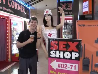 linus sex shop.webp