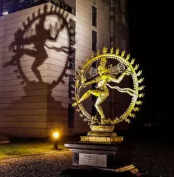 Statue-of-the-Hindu-deity-Shiva-as-Nataraja-outside-CERN-in-Geneva-the-cosmic-dance.webp
