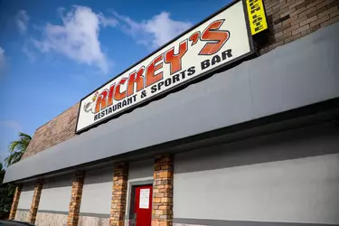 Rickey_s-Restaurant-_-Bar-Select-13.webp