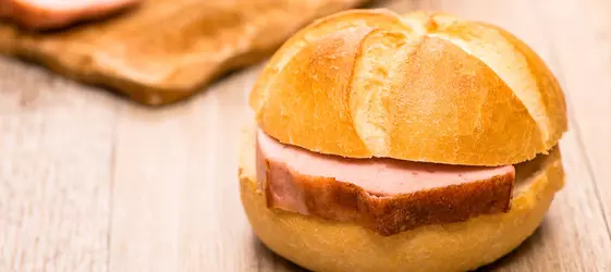 Leberkaese-Broetchen.webp