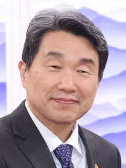 Lee_Ju-ho_Deputy_Prime_Minister_and_Minister_of_Education_20241203.webp