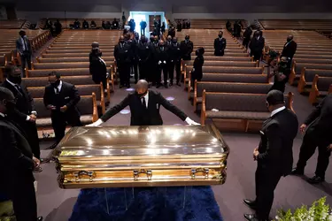 200609120326-03-floyd-funeral-houston.webp