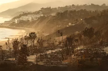 california-palisades-fire-los-angeles.webp