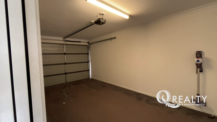 Q Realty - 3835 Kathleen St, Richlands, QLD 4077 [ebdsKIVF5Nc - 1280x720 - 0m21s].webp