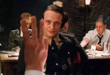GqwdzTZWYAAvaGs.webp