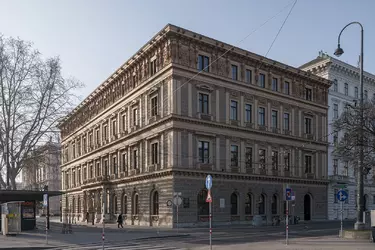 1620px-Palais_Epstein_Ansicht_2.webp