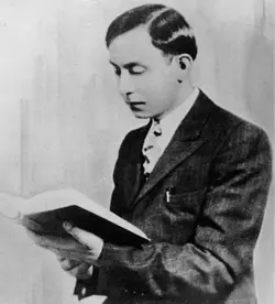 512px-Wallace_Fard_Muhammad.webp