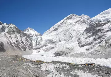 00xp-everest-drug-basecamp-zwqk-jumbo.webp