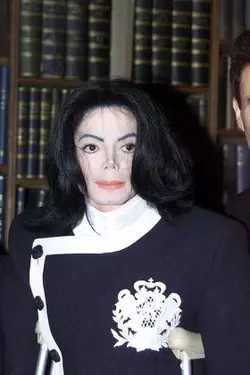 michael-jackson-oxford-union-440nw-7549940b.webp