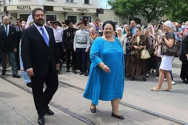 09_4SdJ71u.webp