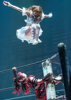 everyone-behold-mizuki-a-pro-japanese-female-wrestler-i-v0-g4uxaryzuitd1.webp