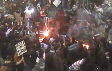 8affb7d87324e8cadd32bfc0f1882383.gif