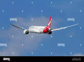 qantas-boeing-787-9-dreamliner-registration-vh-zni-taking-off-from-london-heathrow-airport-lh...webp