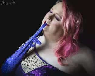violet deville burlesque i.webp