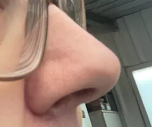 Gq9BFIEWgAQMZZi.webp