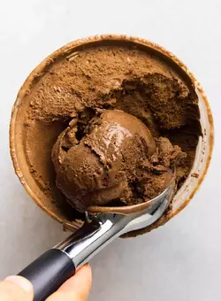homemade-chocolate-ice-cream.webp