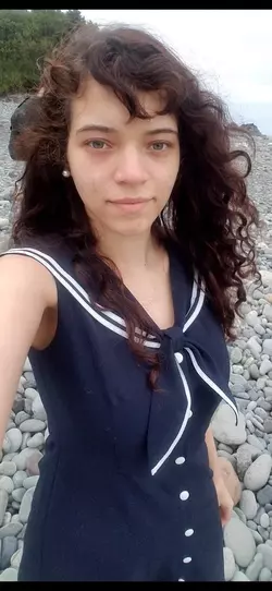 brittany venti no makeup.webp