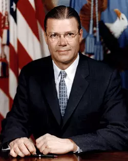 Robert_McNamara_official_portrait.webp