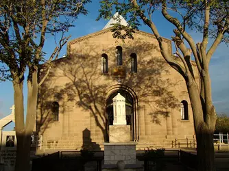 800px-Shogaghat_Church_002_-_Tabriz.webp