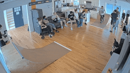 KRMN4444-1937286263163240796-ezgif.com-resize.gif
