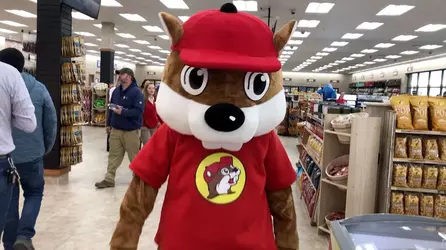 buc-ee_beaver_richmond_ky_0420.webp