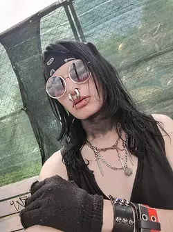 being-gender-fluid-makes-me-feel-like-a-shapeshifter-v0-is23per1a89f1.webp