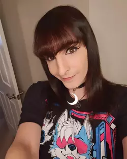 curled-bangs-are-amazing-v0-xrdmn9zpzk9f1.webp