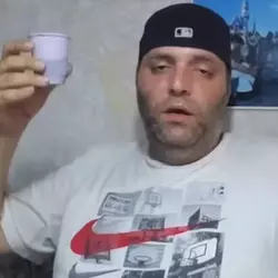 GDFFoiQXgAA8F6K.webp