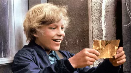 willy-wonka-chocolate-factory-sh-jef-250320_1742481175706_hpMain_16x9.webp