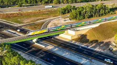 brightline-train-at-520-bridge-c.webp